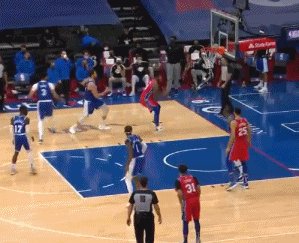 开云体育-恩比德不满判罚：詹姆斯应领到二级恶犯被驱逐出场